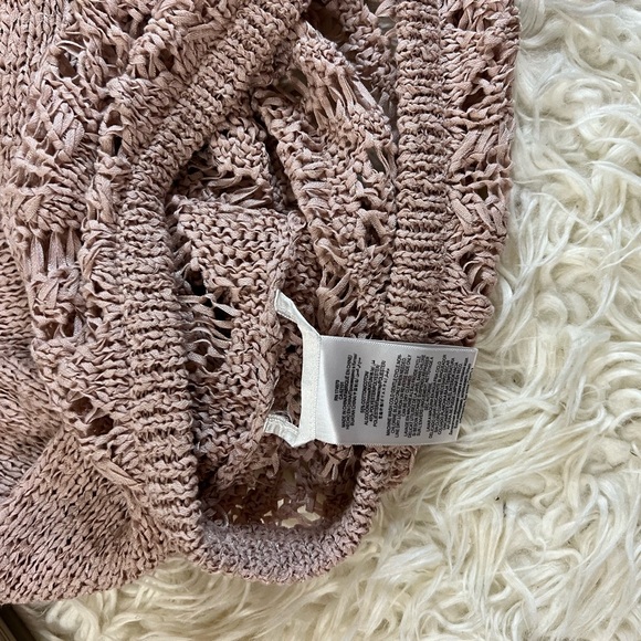 BCBG Maxazria Pink sweater with a boho touch - Picture 4 of 5